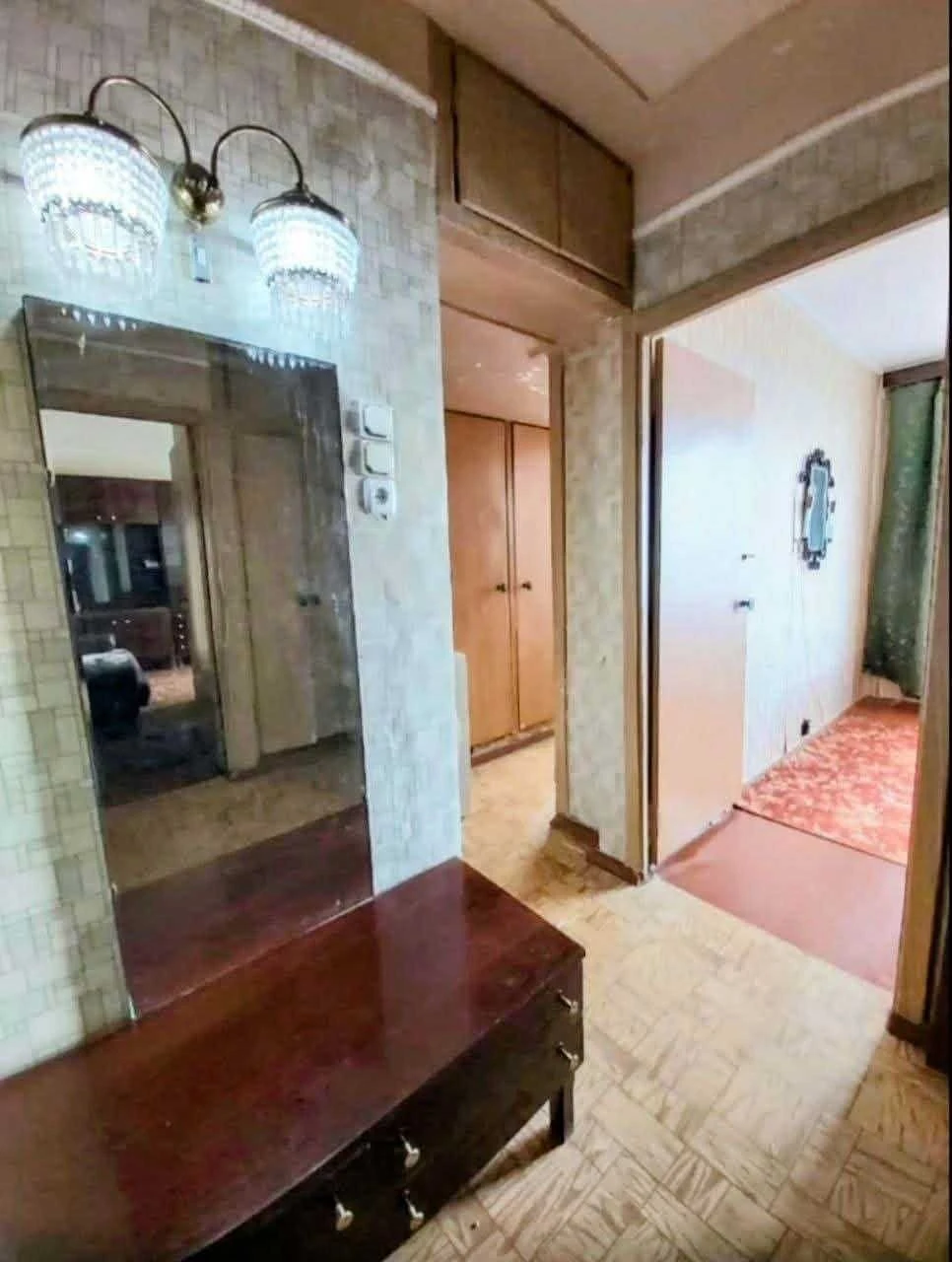 For sale 1 room apartment near Bara Bashova metro, 15 minutes