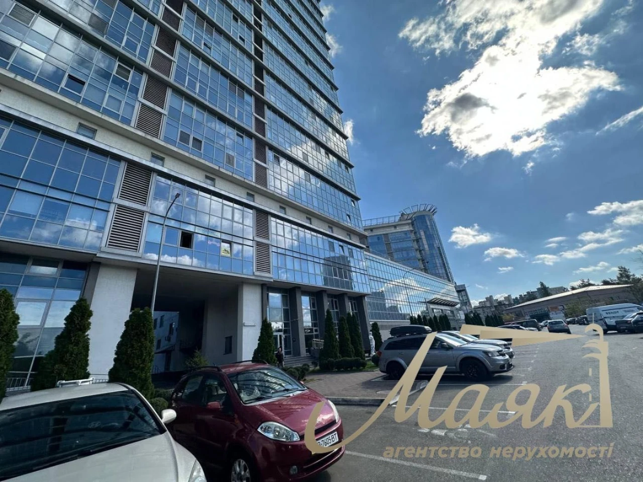 Продаж паркомісця 15 м2 в ЖК Артеміда, бульвар Дарницький 8-