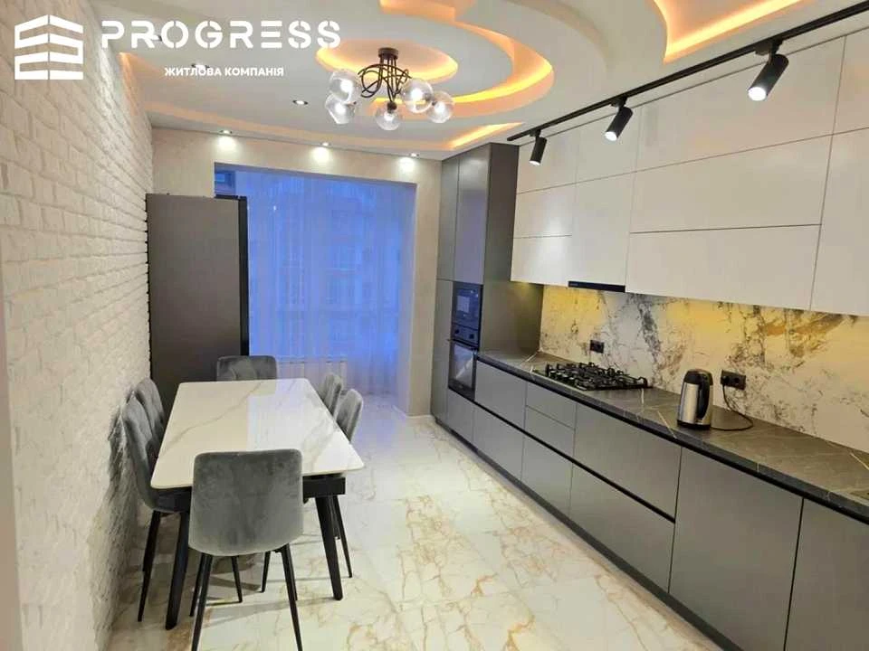 Apartment. Ivano-Frankivsk, Vysochana Street