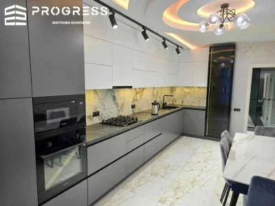 Apartment. Ivano-Frankivsk, Vysochana Street