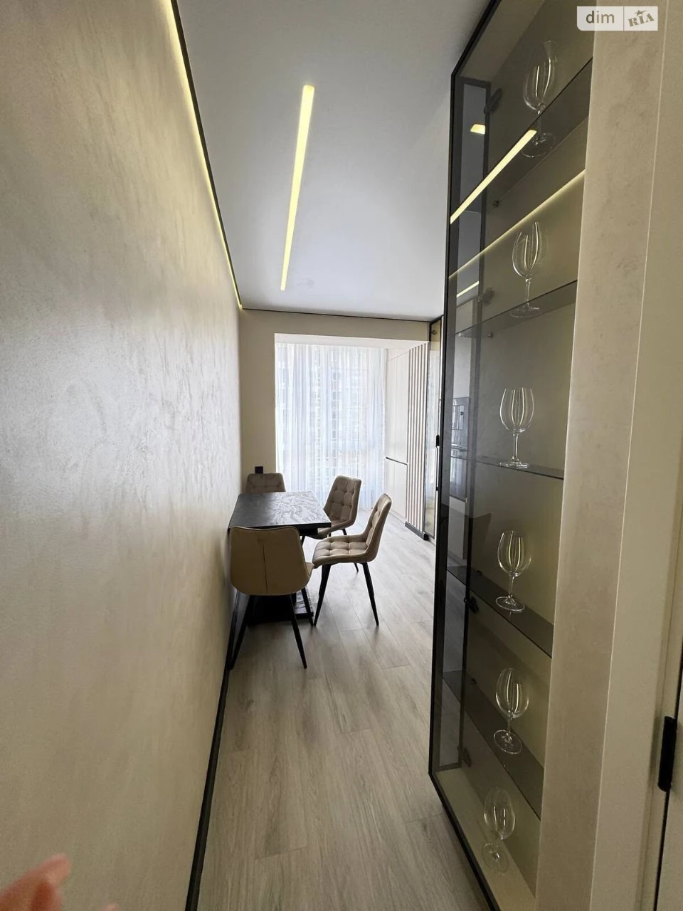 Apartment for Sale: Center Location