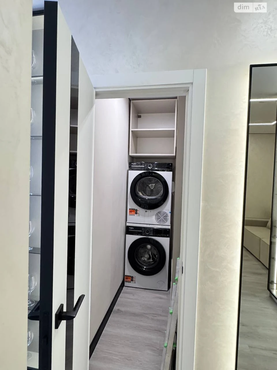 Apartment for Sale: Center Location
