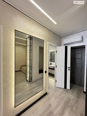 Apartment for Sale: Center Location