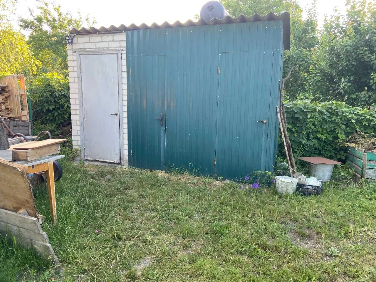 Дача в с/т Хімік , затишне місце, поряд річка , теплий будин