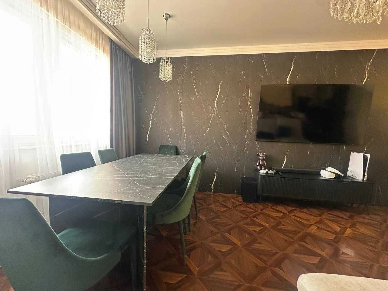 Sale of a two-story apartment in Truskavetska
