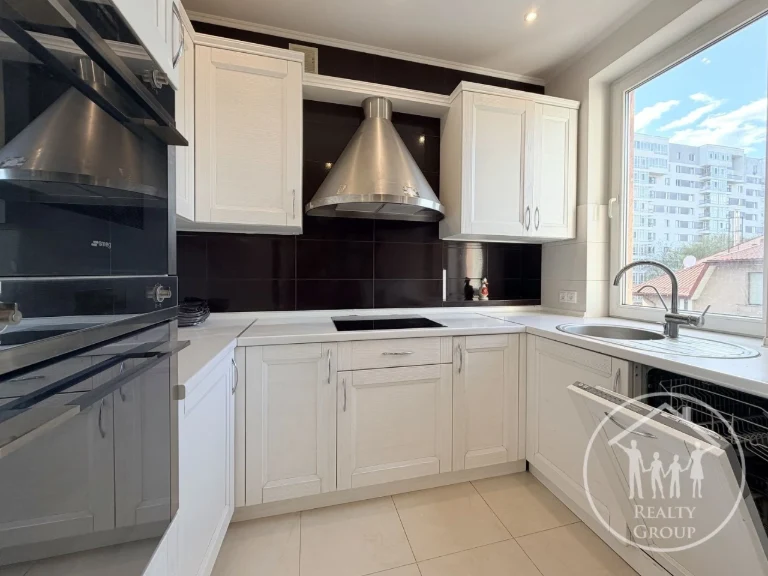 For Sale: 3-Bedroom Apartment in New Building | Chornovola - Pancha | Center