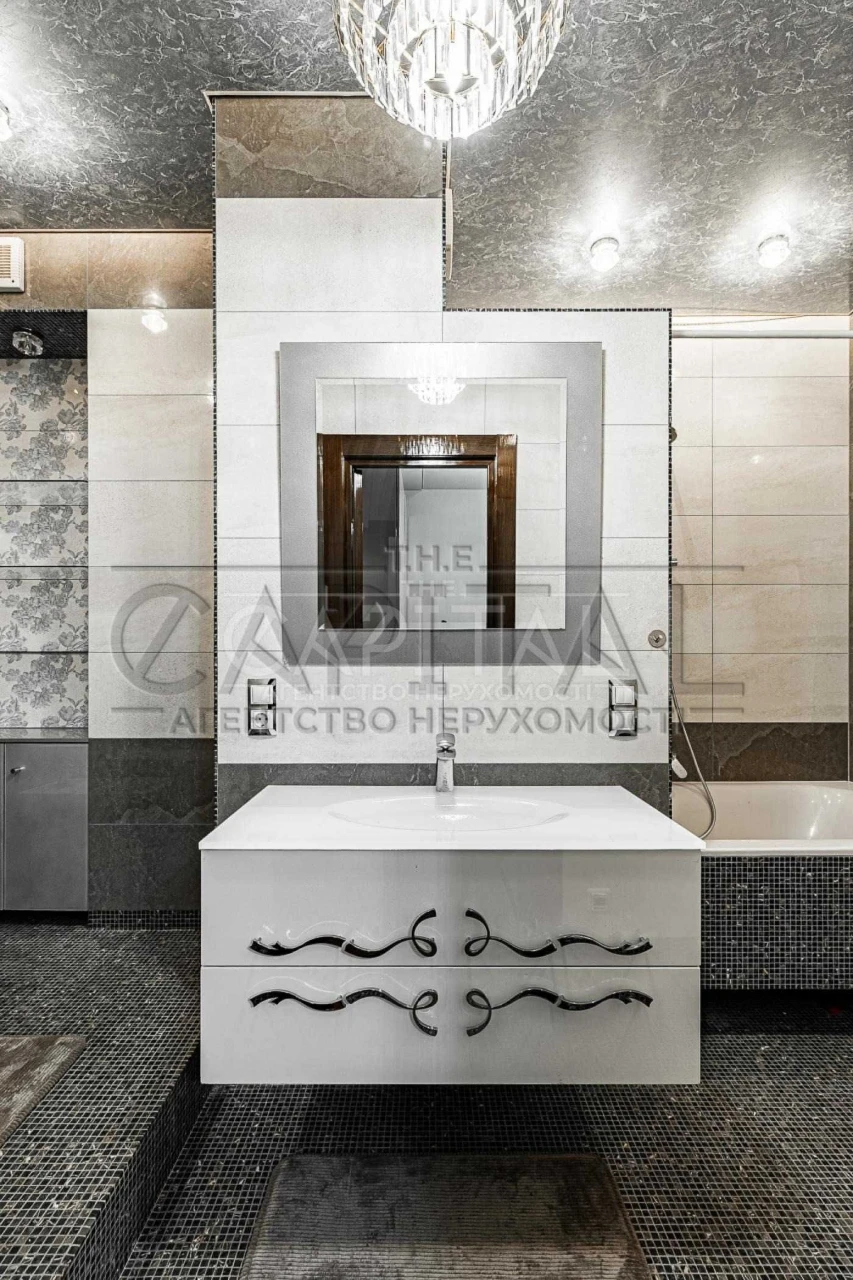 Sale / Apartment / 140 sq m / NovoPecherski Lipky Residential Complex / Pechersk