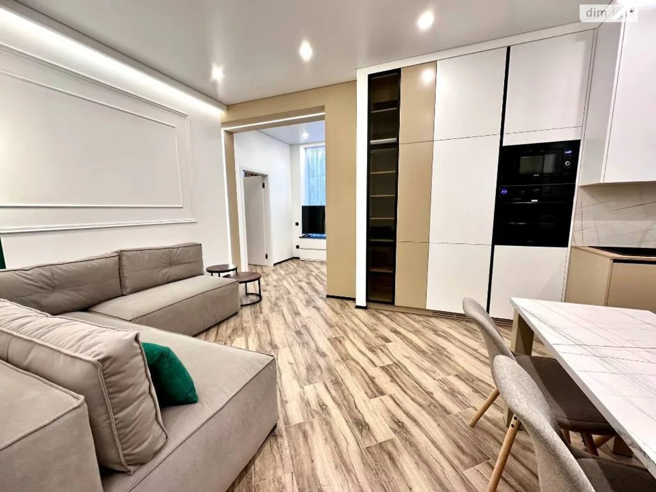 Sale of an Apartment on May 1st
