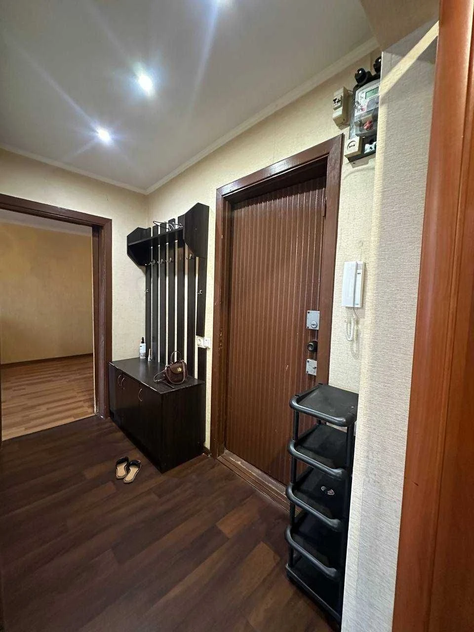 For Sale: 2-Room Apartment, Levoberezhnyi 2, Kruchelnitska Street
