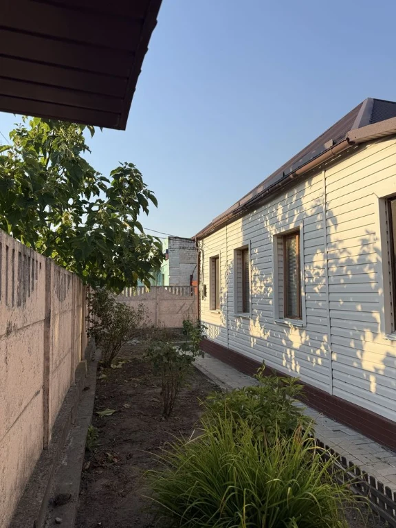 For Sale: House in Piddneprovsk