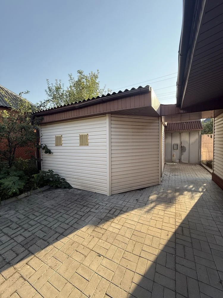For Sale: House in Piddneprovsk