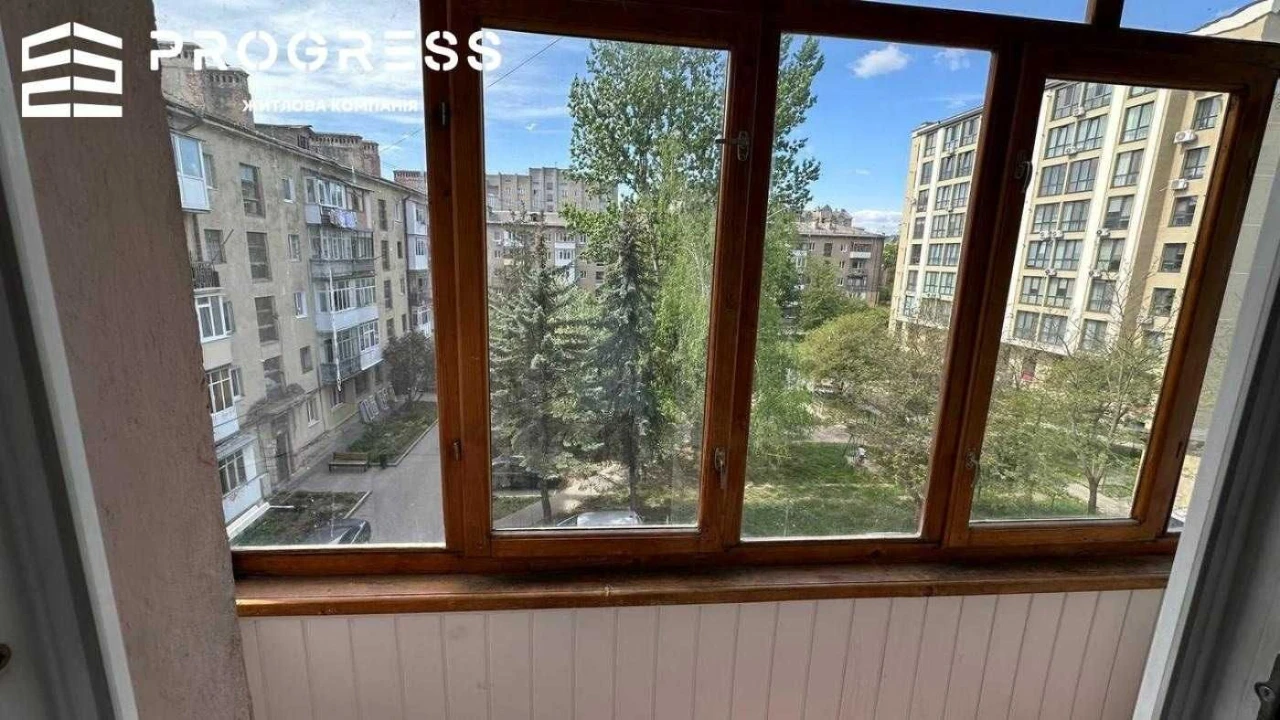 Продається 2кім. квартира вул. Короля Данила! Біля озера! По