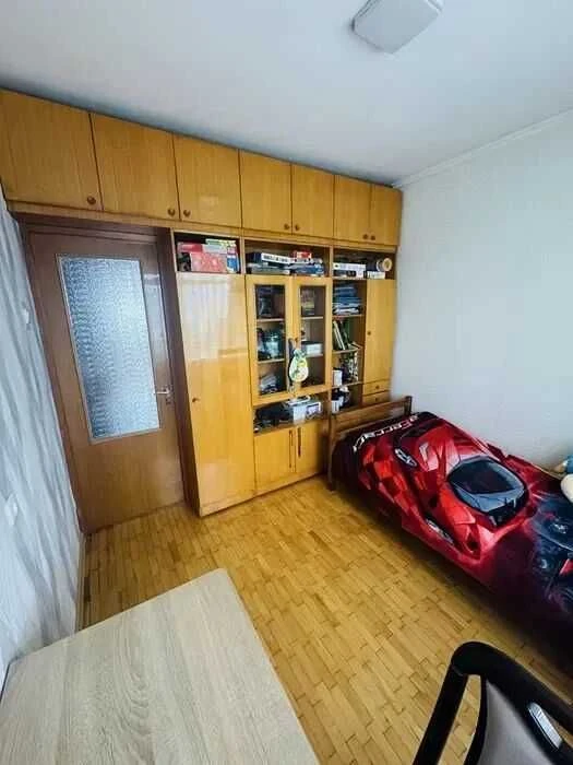 Продается 3-комнатная квартира в хорошем, жилом доме с индивидуальным газовым отоплением!