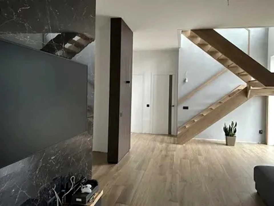 Apartment. Львів, Героїв Крут street.