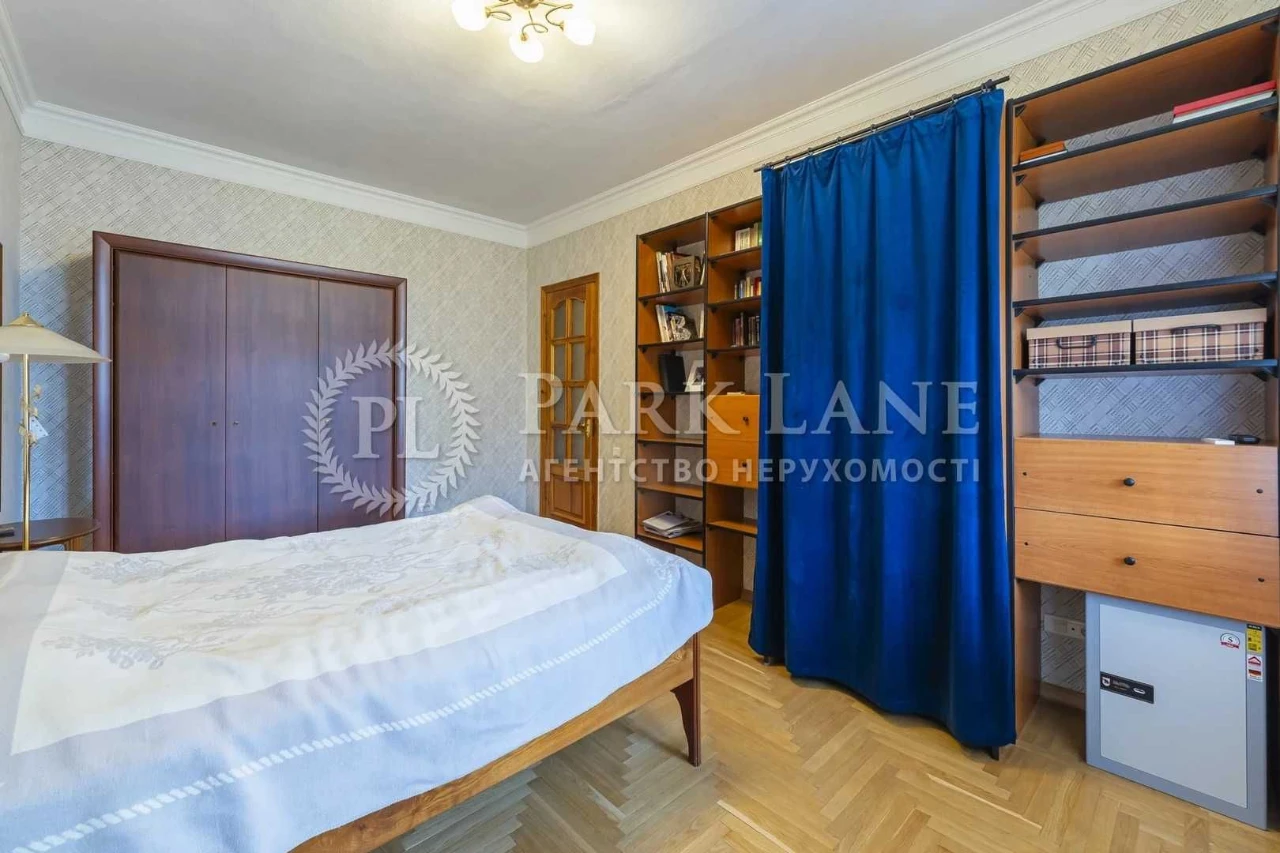 Продаж 4 кімнатної квартири вул. Джона Маккейна (Кудрі) 18/2