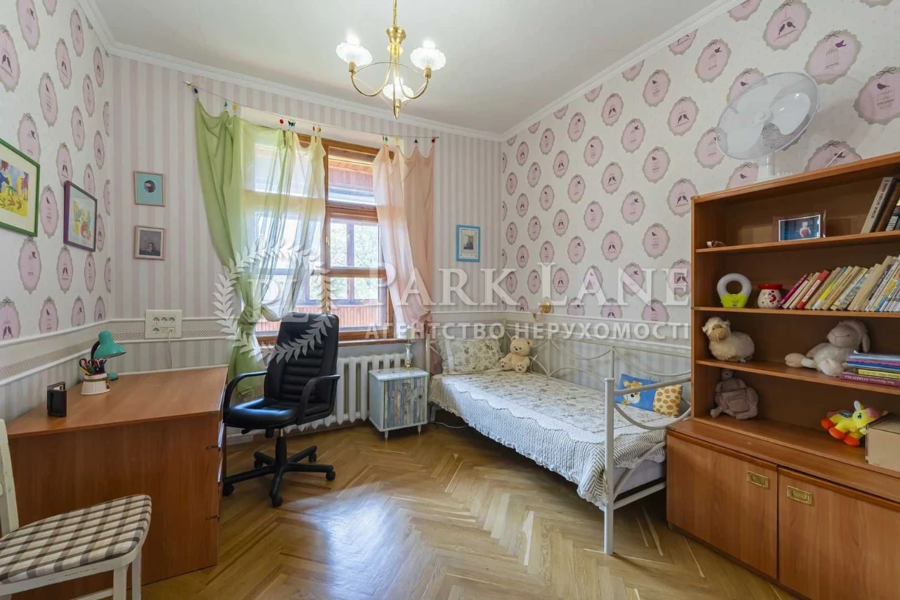 Продаж 4 кімнатної квартири вул. Джона Маккейна (Кудрі) 18/2