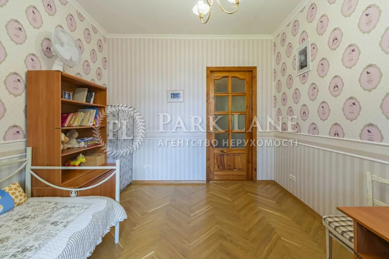 Продаж 4 кімнатної квартири вул. Джона Маккейна (Кудрі) 18/2