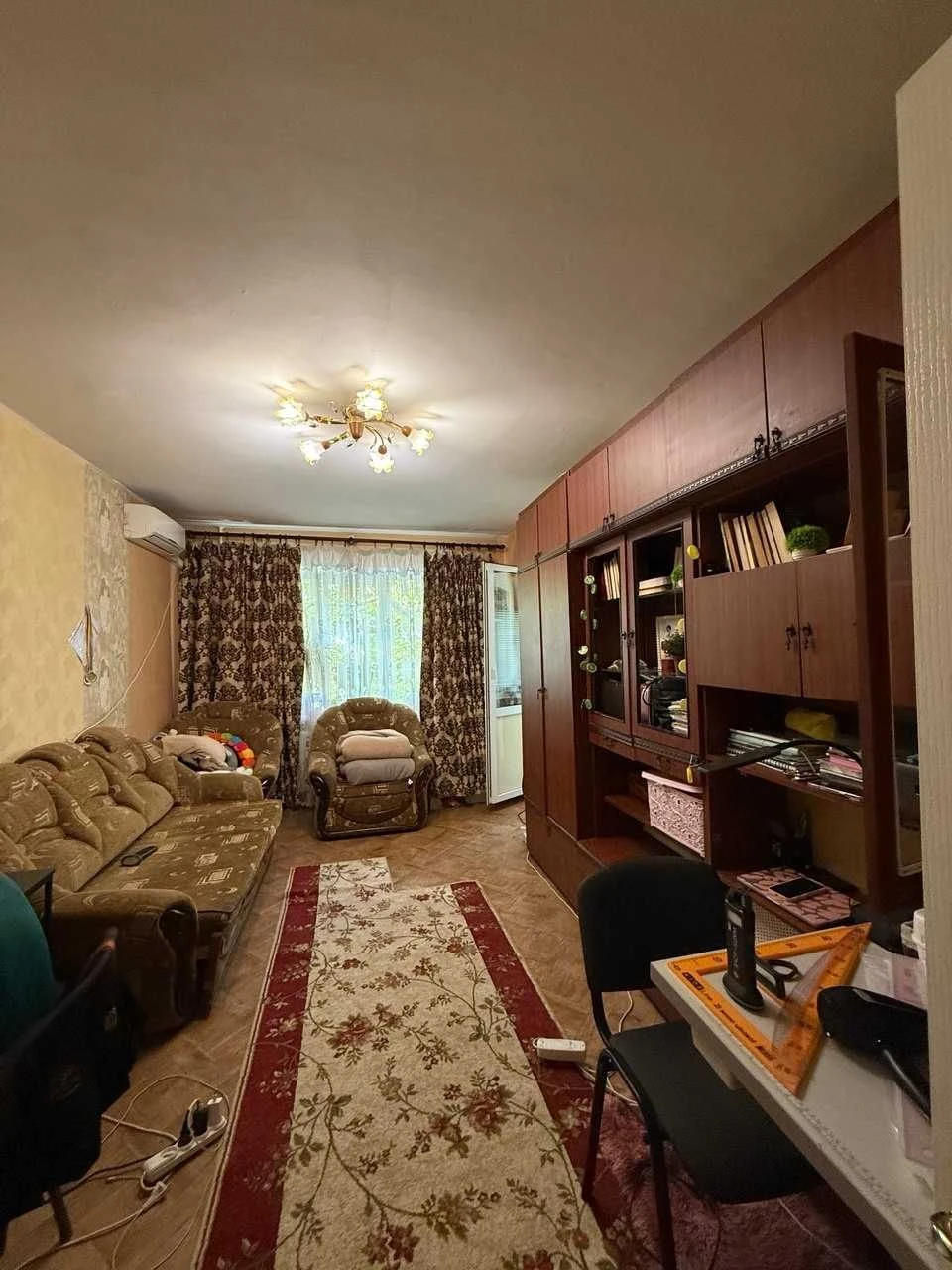 Продам просторную  3-х комнатную  квартиру на Таирова .