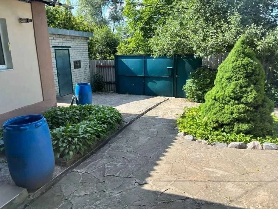 For Sale: Detached House in Ljubotin