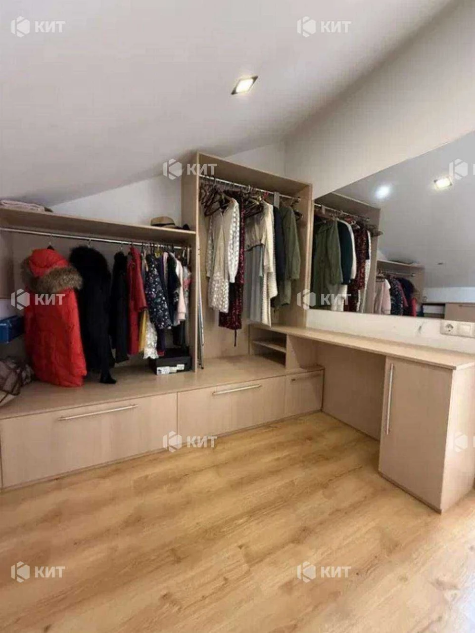 3 Bedroom, 107m2, Kyiv, Журавлевский ЖК, Новоолександрівська вул.