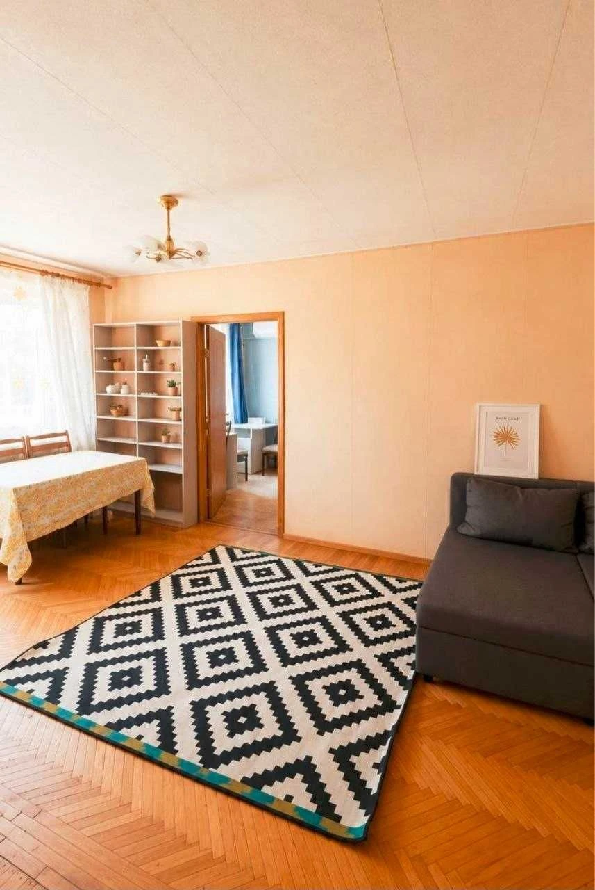 For Sale! Real 2-room apartment in Palace of Sport, New Buildings.