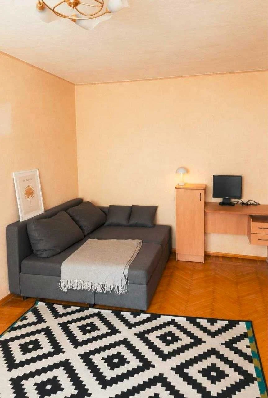 For Sale! Real 2-room apartment in Palace of Sport, New Buildings.