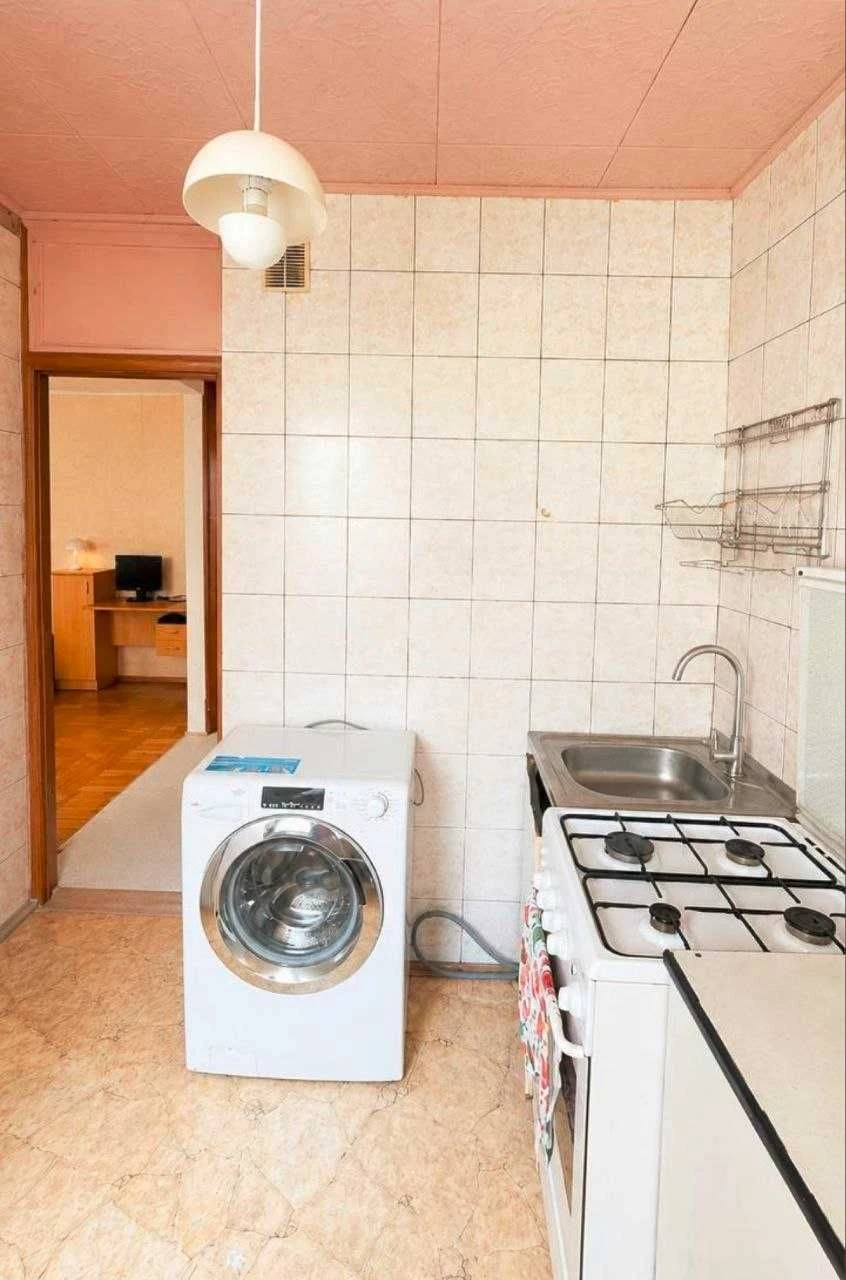 For Sale! Real 2-room apartment in Palace of Sport, New Buildings.