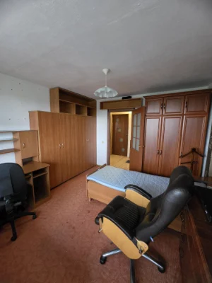 For Sale: 2-Room Apartment in Khortytsia District