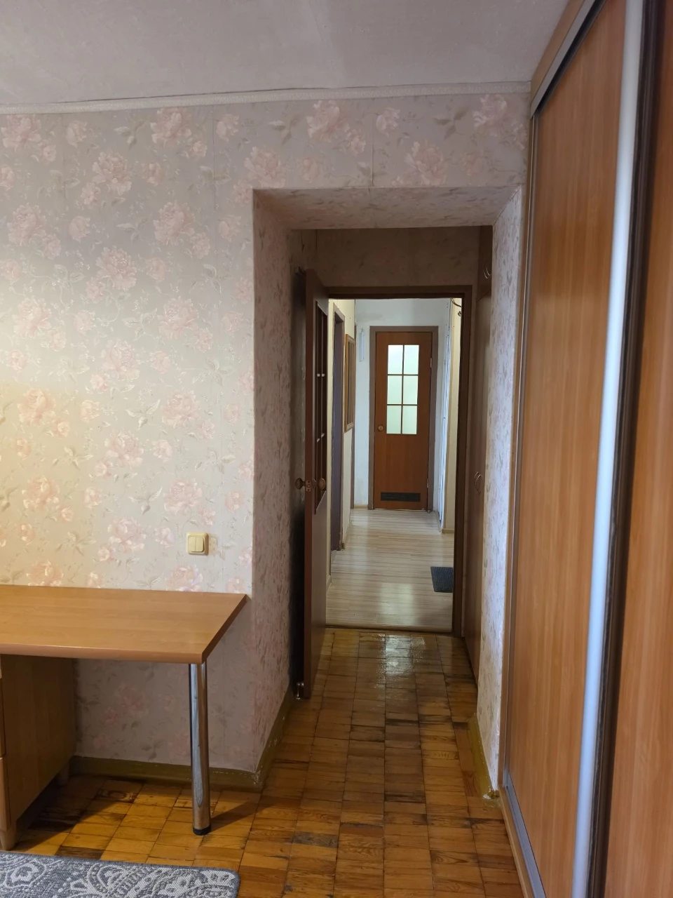For Sale: 2-Room Apartment in Khortytsia District