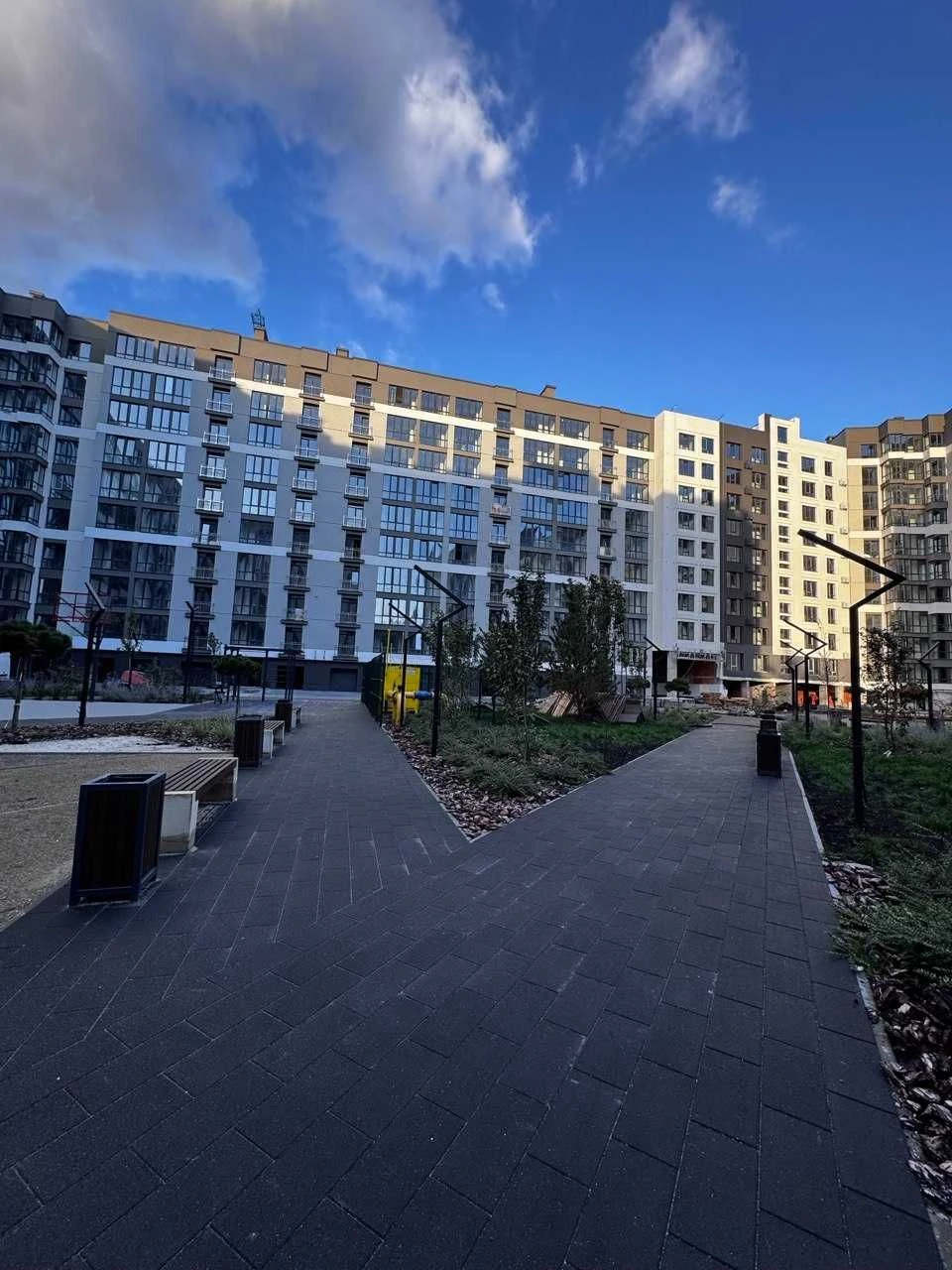 продаж ТЕРМІНОВО 1-кімнатна квартира 42,5 м² у ЖК «Козацький
