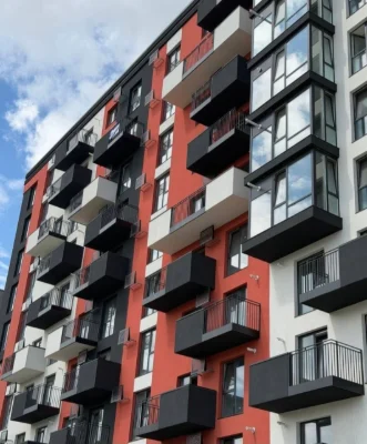 Urgent: Ready 2-bedroom apartment in the city center