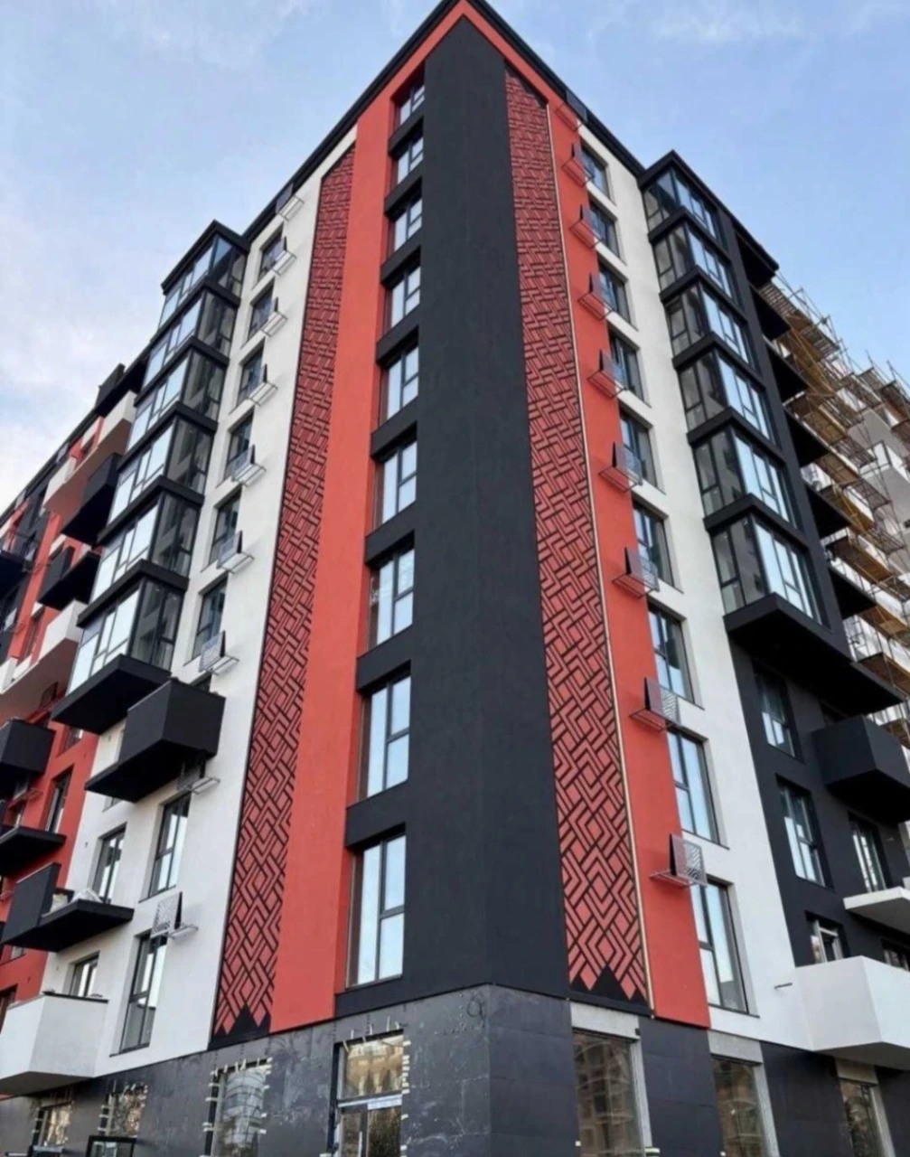 Urgent: Ready 2-bedroom apartment in the city center