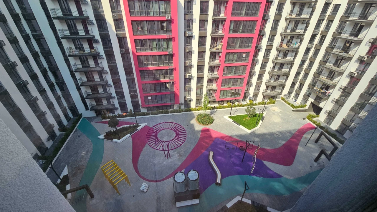 Ready-to-live 1-bedroom apartment in the Manhattan UP residential complex.