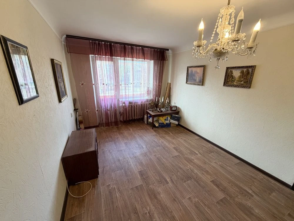 ‼️Podil‼️ 2-bedroom apartment on the middle floor, good condition, for sale