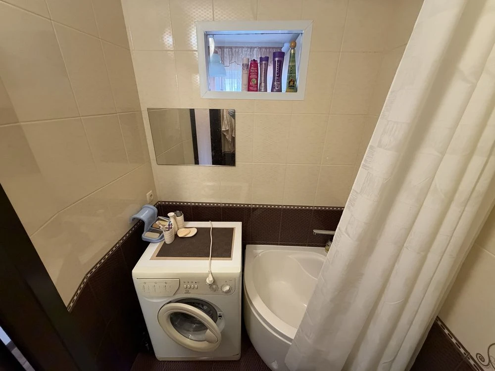‼️Podil‼️ 2-bedroom apartment on the middle floor, good condition, for sale