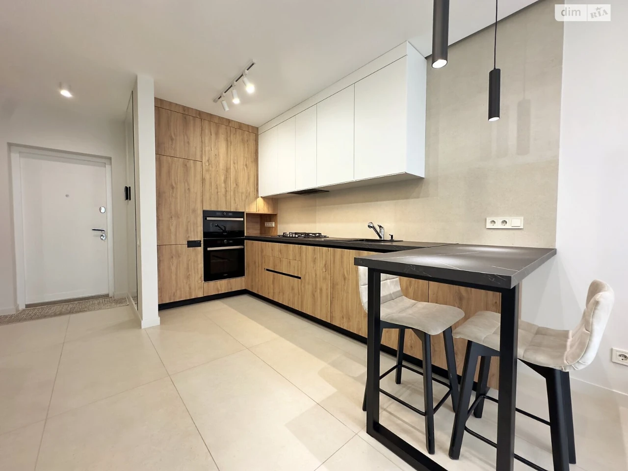 Long-Term Rental Apartment, Maiorivka