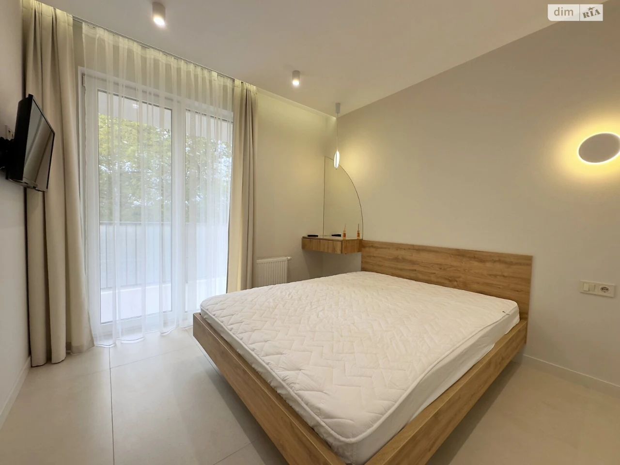 Long-Term Rental Apartment, Maiorivka