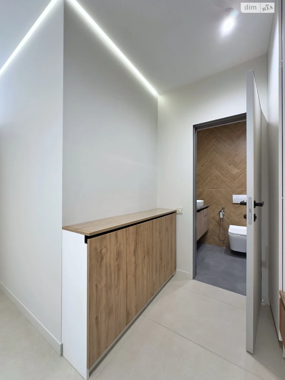 Long-Term Rental Apartment, Maiorivka