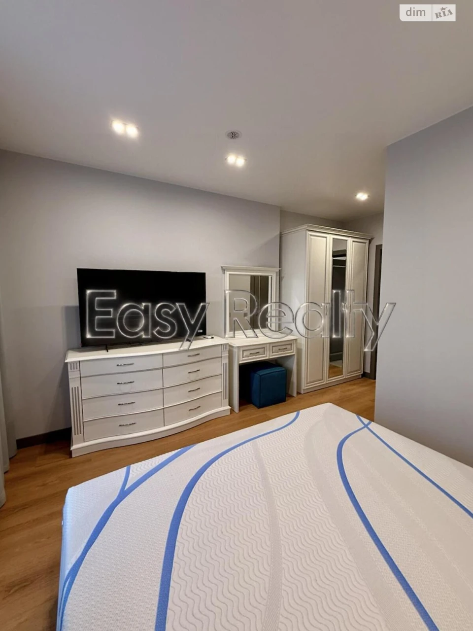 Long-Term Rental Apartment in Holosiiv