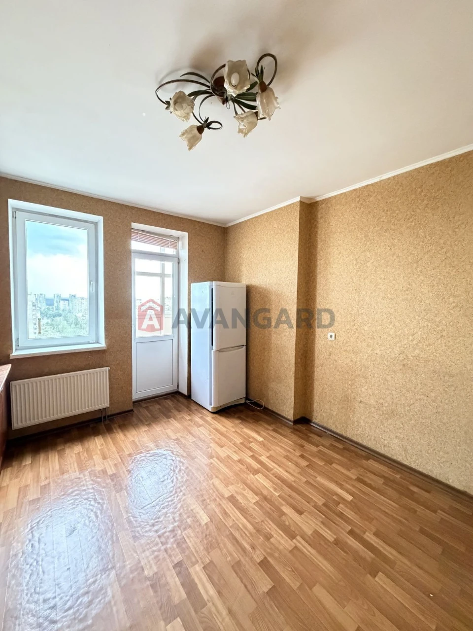 3-КІМНАТНА КВАРТИРА БІЛЯ МЕТРО | 90 М² | БЕЗ КОМІСІЇ
