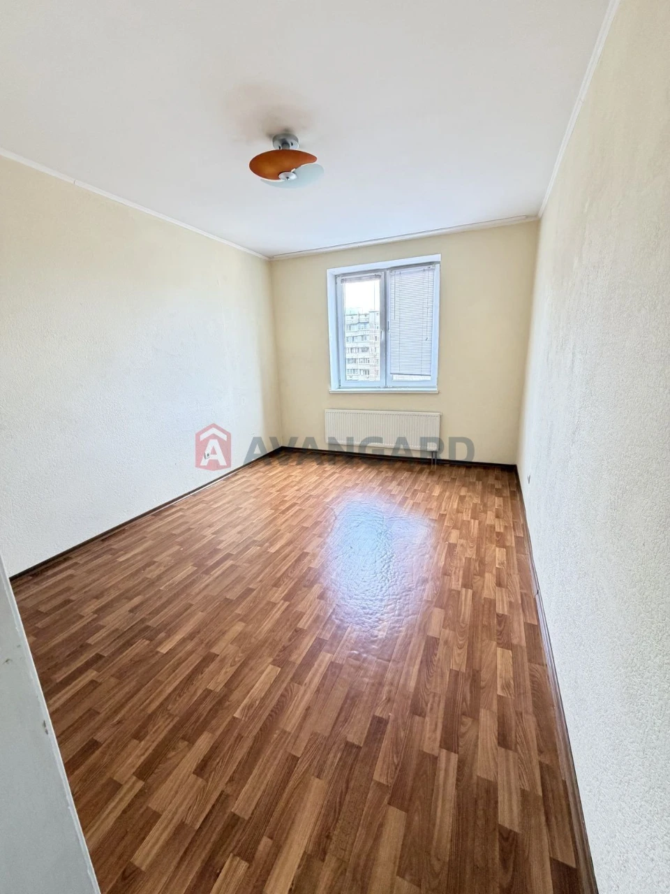 3-КІМНАТНА КВАРТИРА БІЛЯ МЕТРО | 90 М² | БЕЗ КОМІСІЇ
