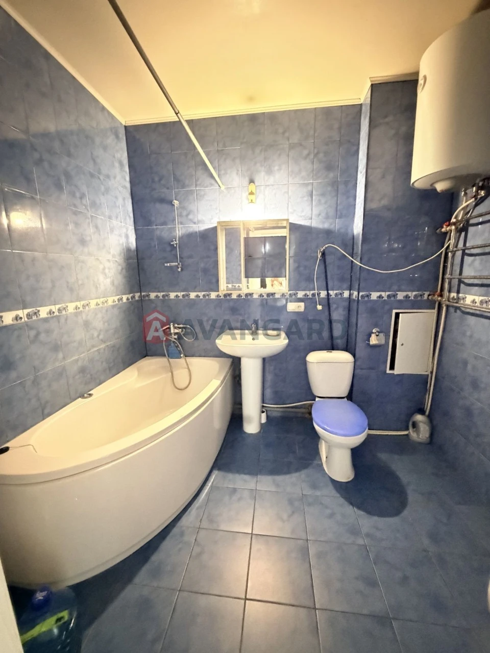 3-КІМНАТНА КВАРТИРА БІЛЯ МЕТРО | 90 М² | БЕЗ КОМІСІЇ