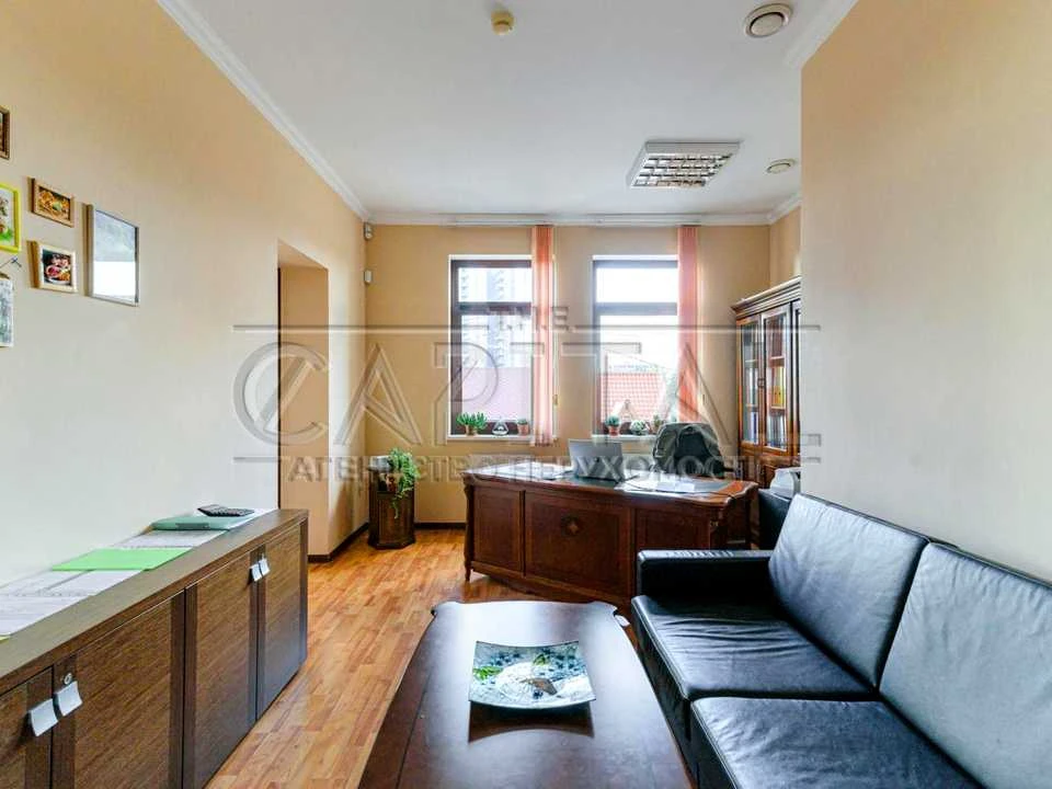 House. Kyiv, Ioanna Pavla II Street