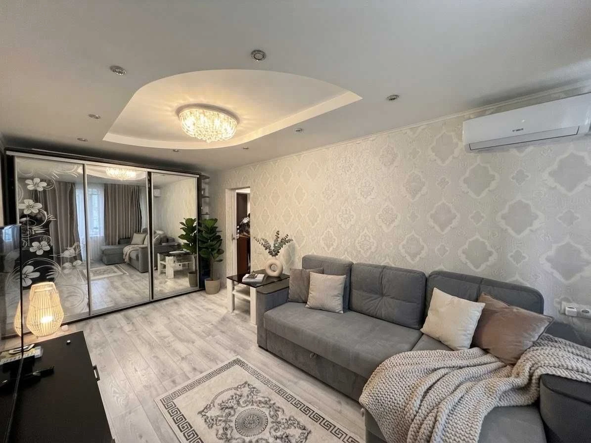 1 квартира 32м с ремонтом Дом Мебели