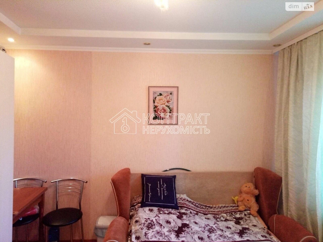 Apartment for Sale: Cozy Room in a Brick Building