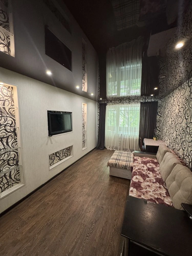 For Sale: 2-bedroom apartment with renovation, 2nd floor
