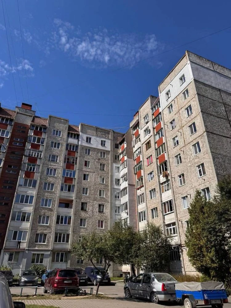Продаю 4км квартиру по ул. Иасюка