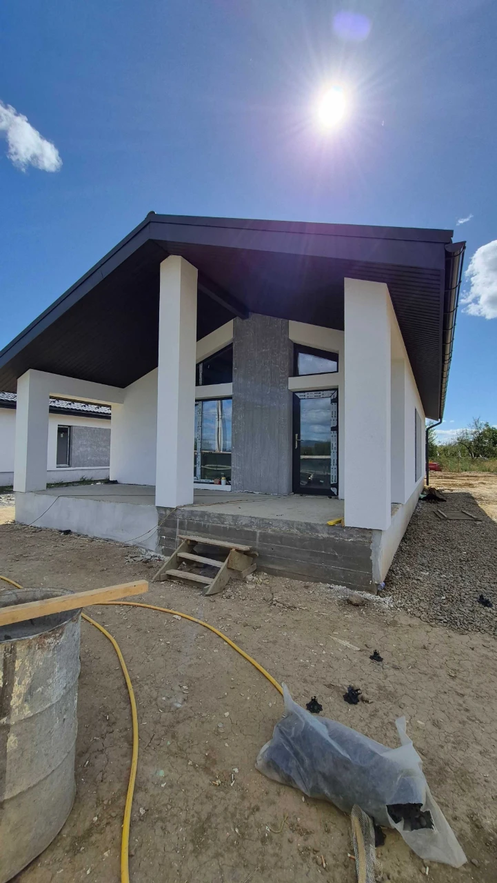 2 BEDROOMS | 2 BATHROOMS | American-style house at the price of a two-bedroom apartment
