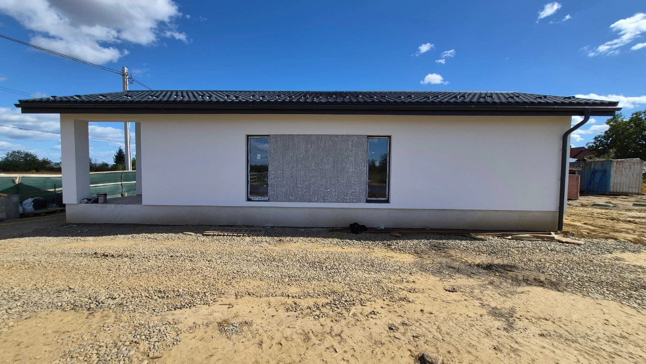 2 BEDROOMS | 2 BATHROOMS | American-style house at the price of a two-bedroom apartment