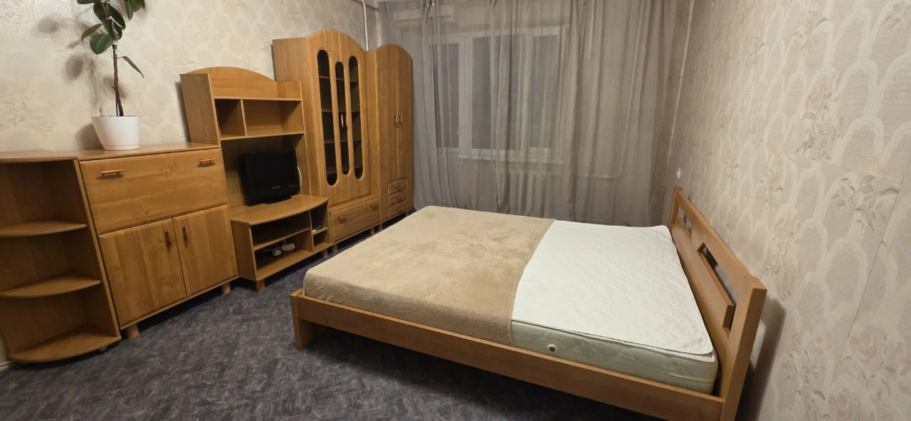Sale of a 2-bedroom apartment in the best district of Kyiv. Obvodniy.